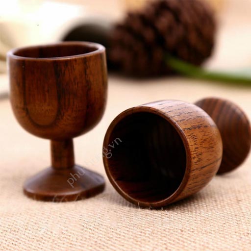 Ly uống rượu bằng gỗ