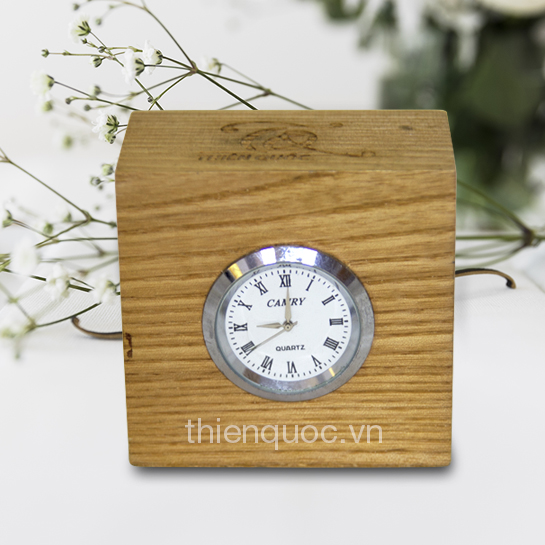 Đồng hồ gỗ hình vuông